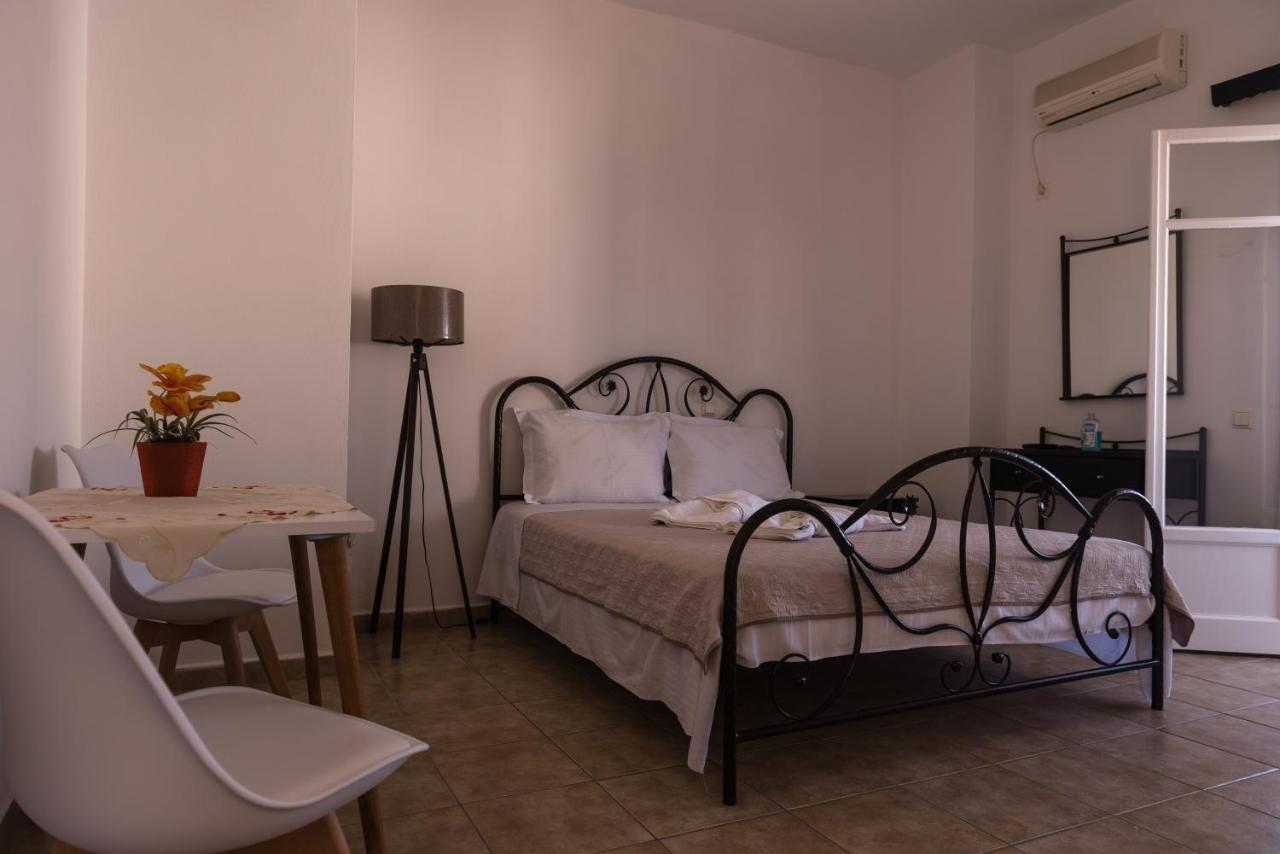 Anastasia Rooms 阿达玛斯 外观 照片