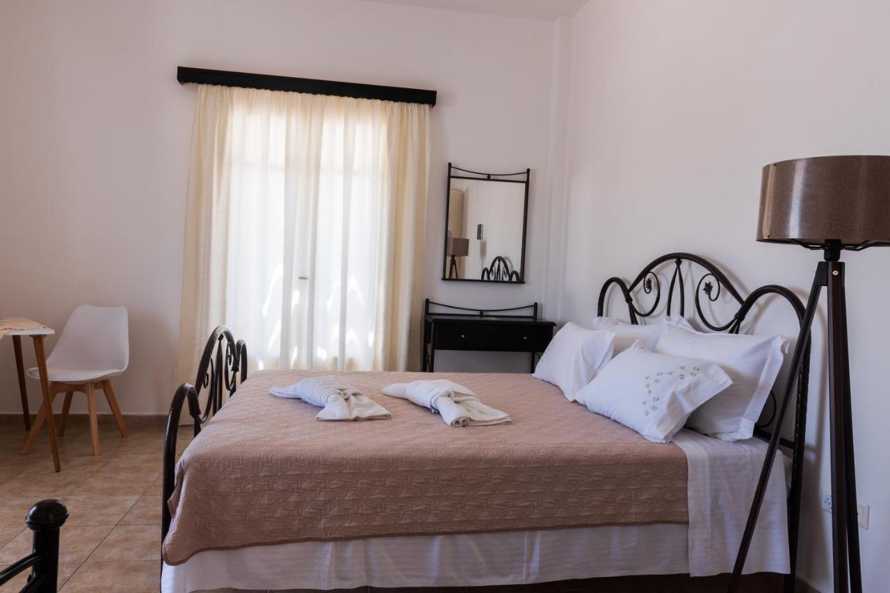 Anastasia Rooms 阿达玛斯 外观 照片